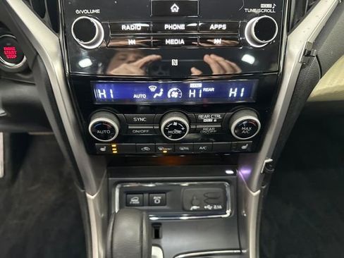 Used 2022 Subaru Ascent Premium w/ Convenience Package image 23
