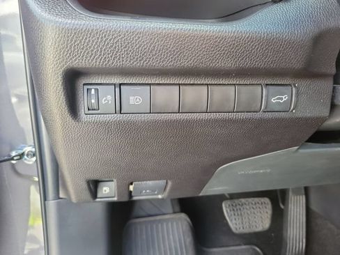 Used 2023 Toyota RAV4 XSE AWD/4WD image 22