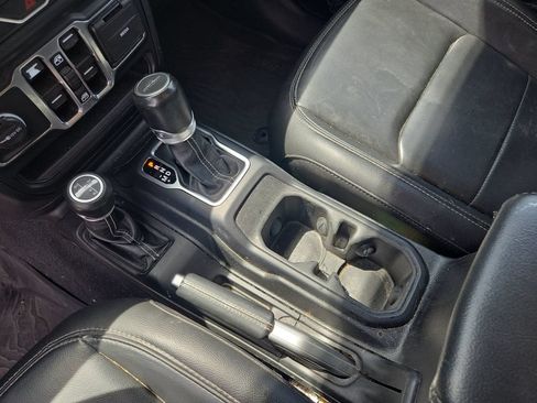 Used 2021 Jeep Gladiator Overland AWD/4WD image 16