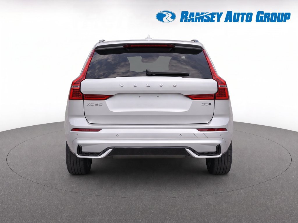 Used 2024 Volvo XC60 B5 Plus w/ Climate Package AWD/4WD image 7