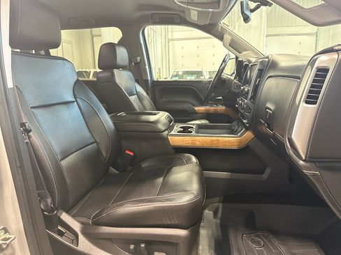 Used 2017 Chevrolet Silverado 1500 LTZ w/ Sport Package AWD/4WD image 33