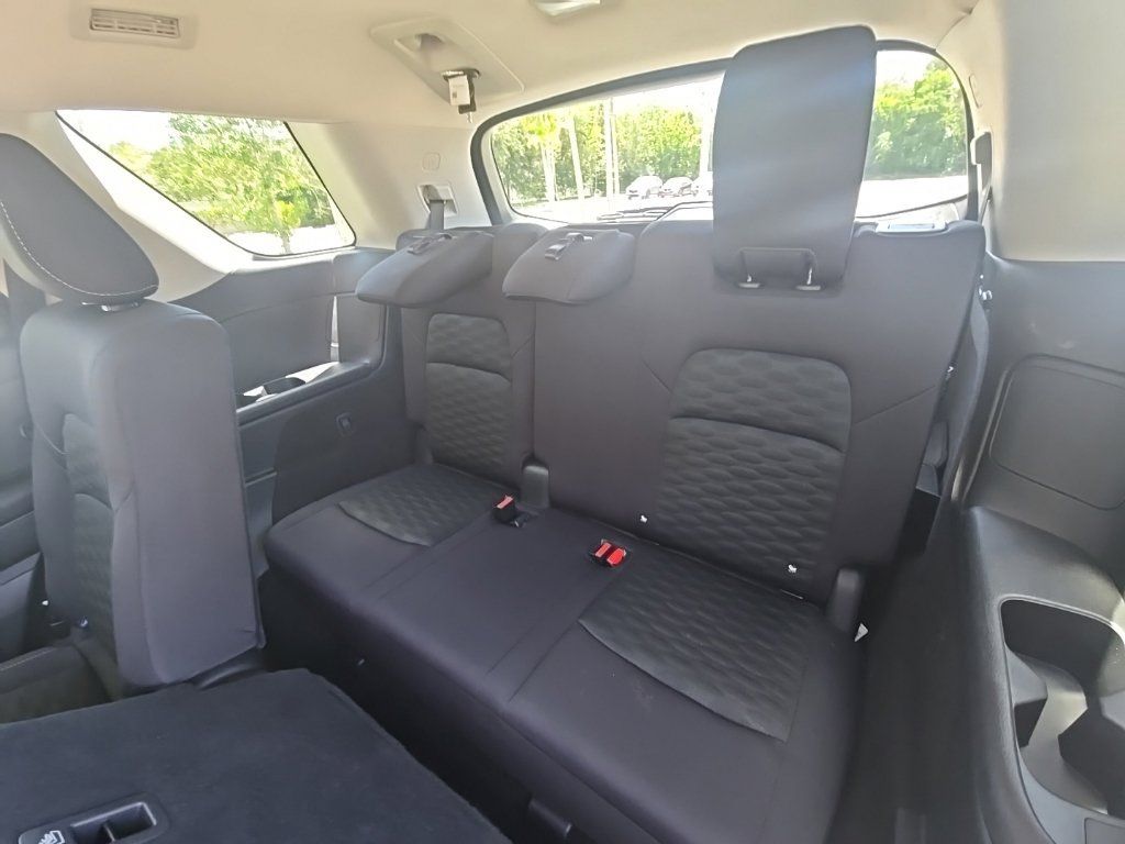 Used 2024 Nissan Pathfinder SV FWD image 31