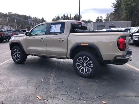 Used 2023 GMC Canyon AT4 w/ AT4 Premium Package AWD/4WD image 5