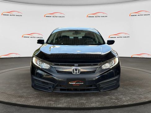 Used 2018 Honda Civic EX image 3
