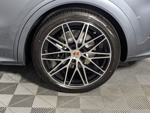 New 2026 Porsche Cayenne GTS AWD/4WD image 12