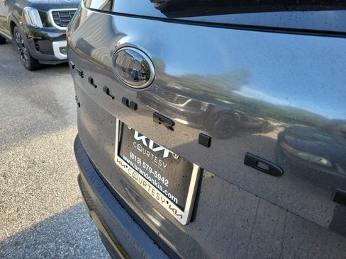 Certified 2021 Kia Telluride SX w/ SX Prestige Package AWD/4WD image 8