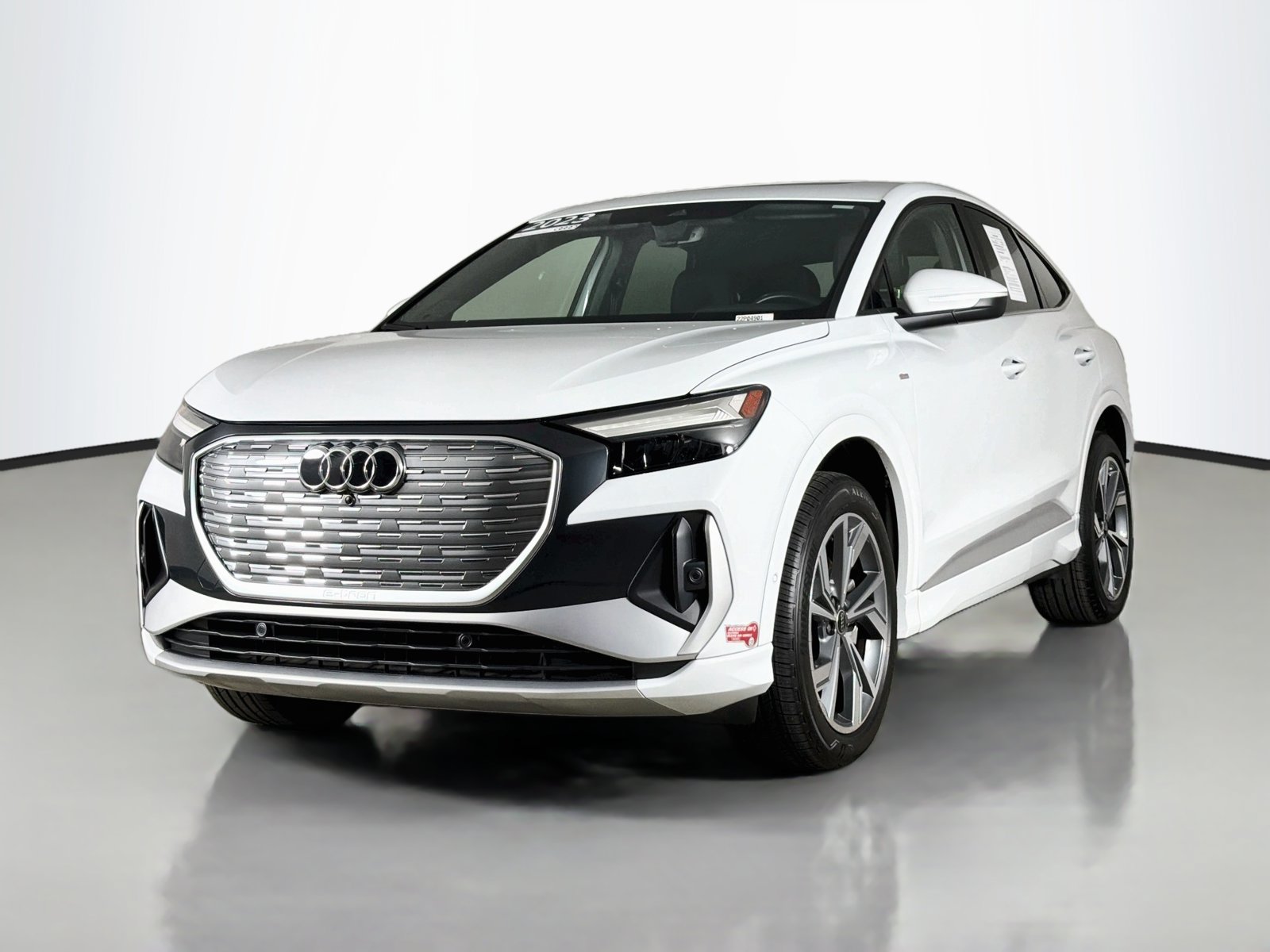 Certified 2023 Audi Q4 e-tron Premium Plus w/ Premium Plus AWD/4WD image 3