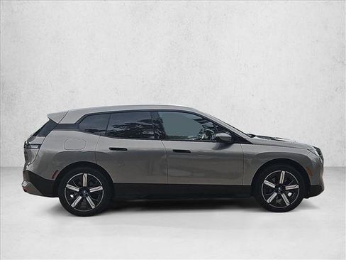 Certified 2024 BMW iX xDrive50 w/ Premium Package AWD/4WD image 4