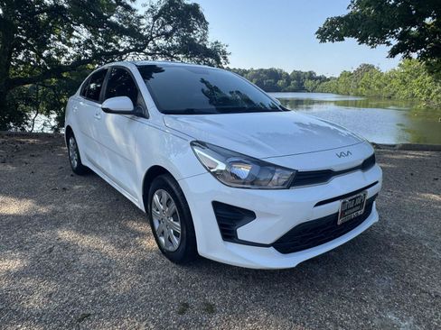 Used 2022 Kia Rio LX FWD image 1