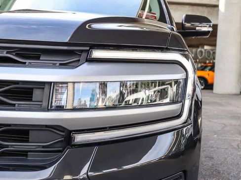 Used 2022 Ford Expedition XLT image 7