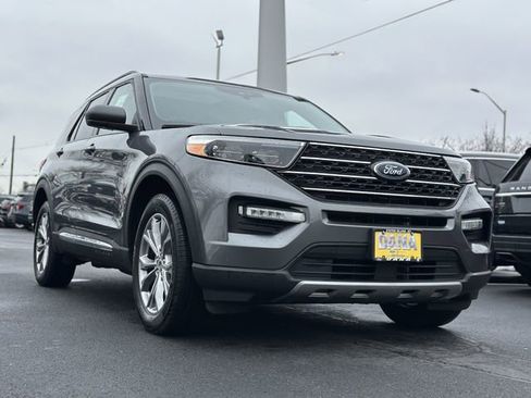 Certified 2022 Ford Explorer XLT w/ Equipment Group 202A image 49