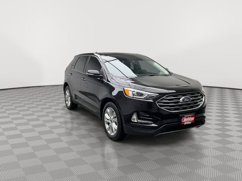 Used 2022 Ford Edge Titanium image 34