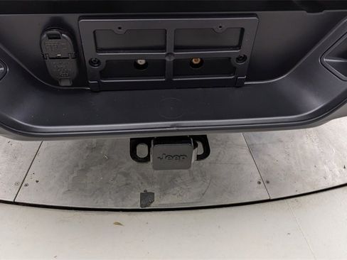 Used 2020 Jeep Gladiator Overland w/ Dual Top Group image 6