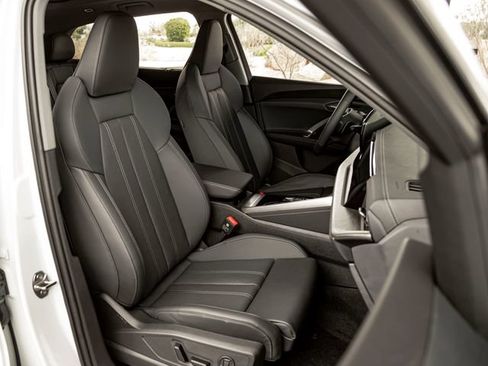 Certified 2025 Audi Q5 Premium Plus w/ Premium Plus AWD/4WD image 34