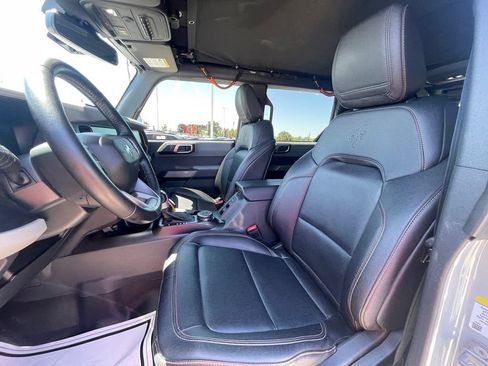 Used 2023 Ford Bronco Badlands w/ Sasquatch Package AWD/4WD image 19