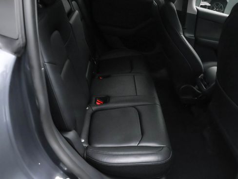 Used 2022 Tesla Model Y Performance image 23