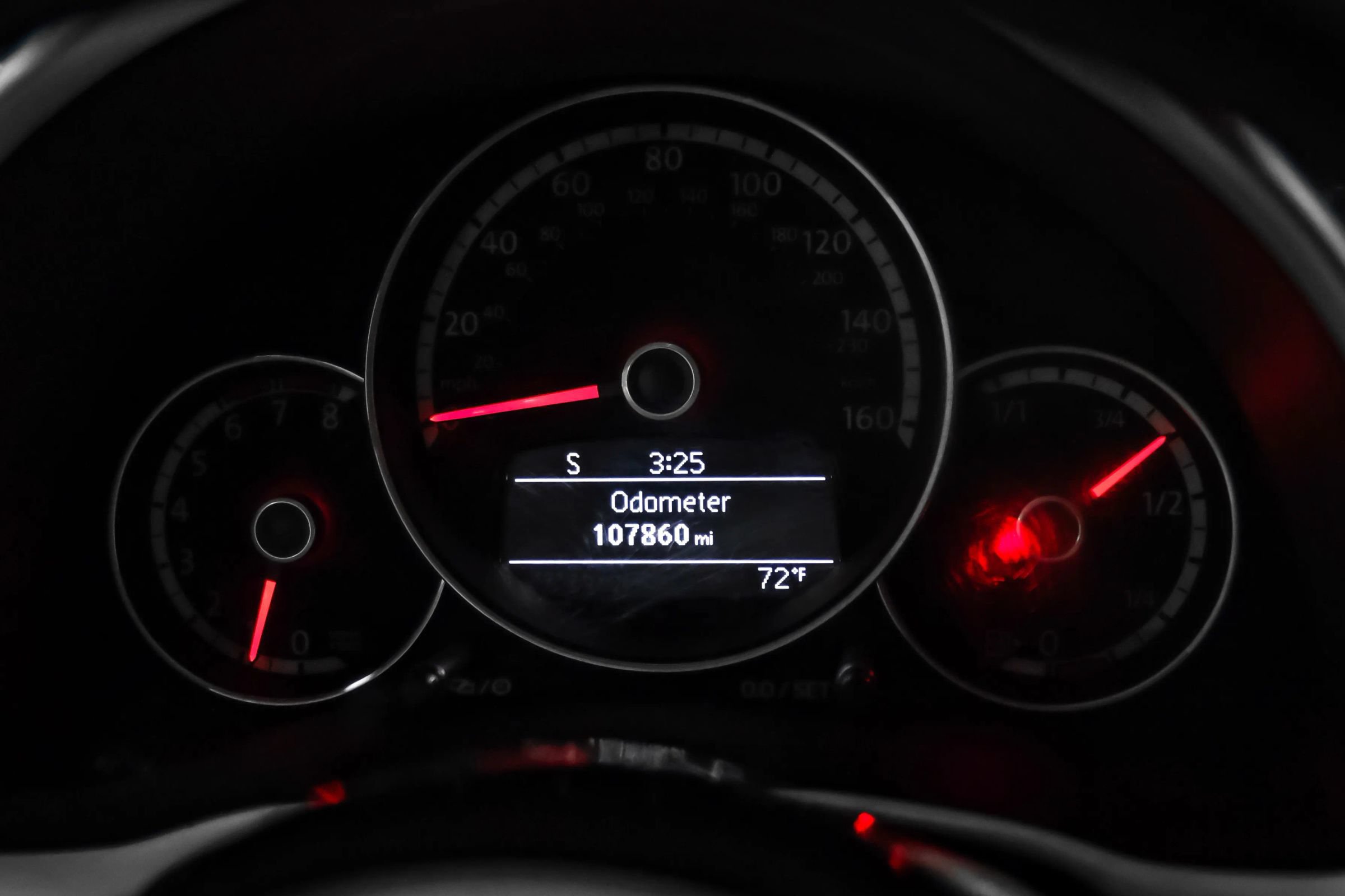 Used 2013 Volkswagen Beetle 2.0T FWD image 22