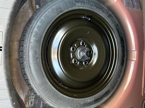 Used 2015 Ford Fusion SE w/ Equipment Group 202A FWD image 28