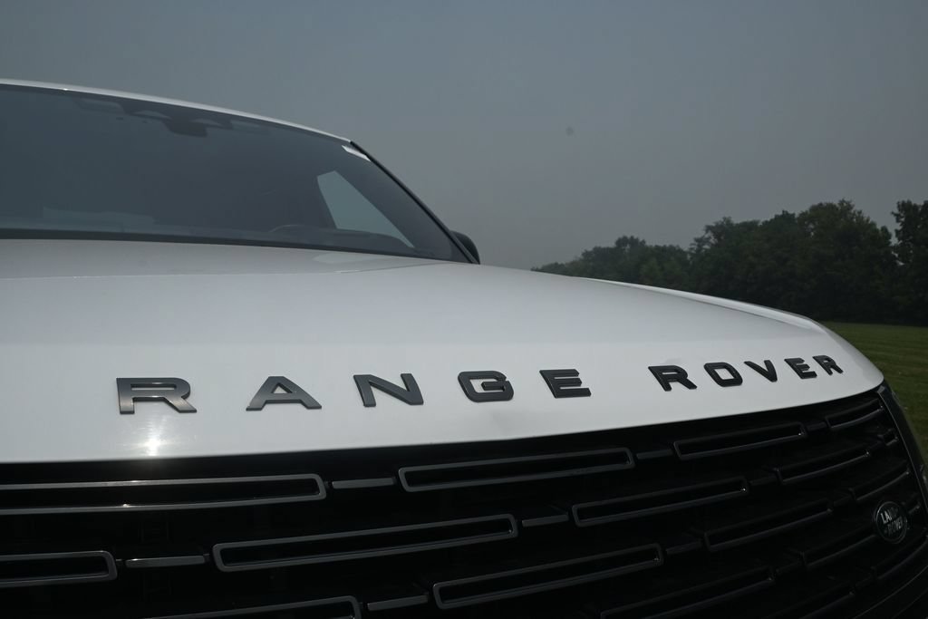 Used 2023 Land Rover Range Rover Long Wheelbase SE AWD/4WD image 9