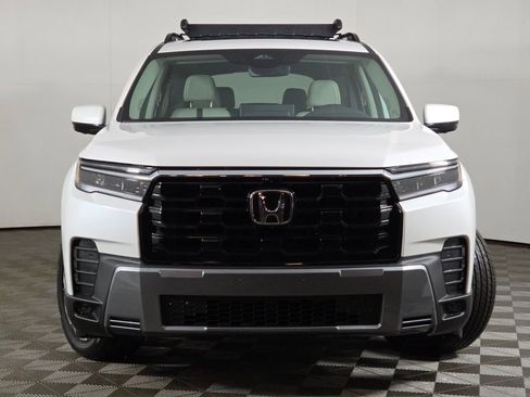 New 2026 Honda Pilot Touring image 2