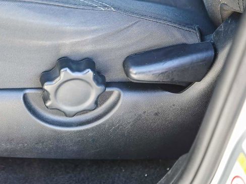 Used 2019 Toyota Tacoma TRD Sport image 19