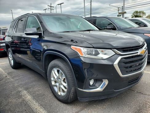 Used 2019 Chevrolet Traverse LT FWD image 1