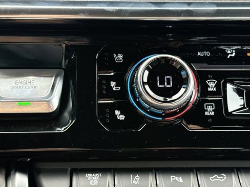 New 2026 GMC Sierra 3500 Denali w/ Denali Reserve Package image 23