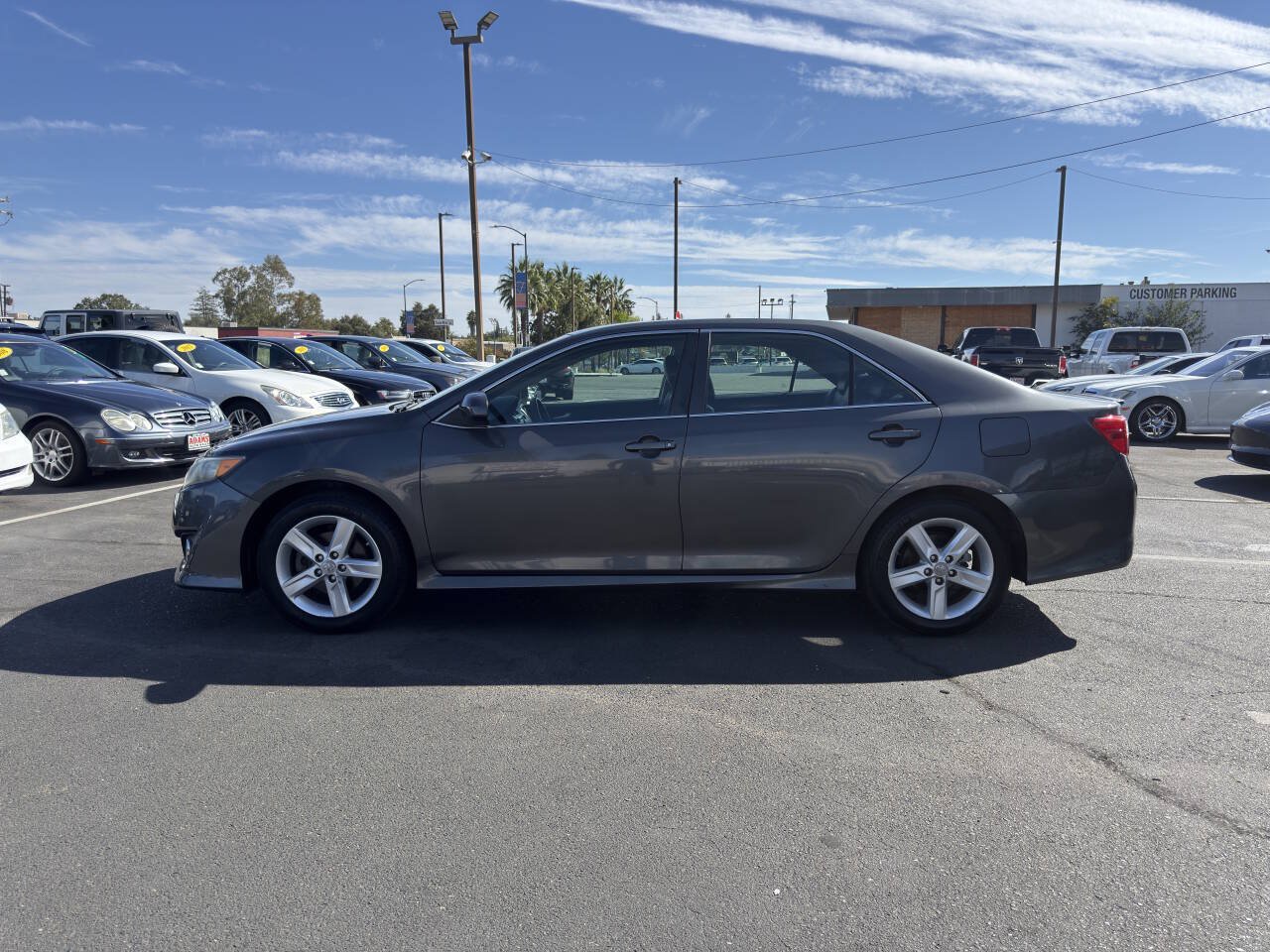Used 2012 Toyota Camry SE FWD image 6