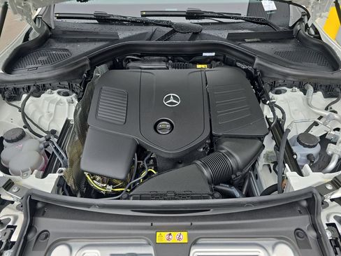 Certified 2025 Mercedes-Benz GLC 300 4MATIC image 33