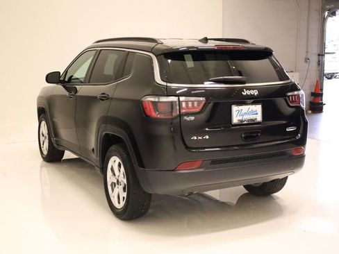 Used 2025 Jeep Compass Latitude AWD/4WD image 7