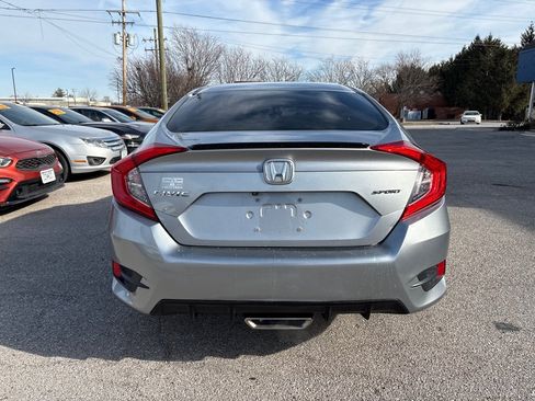 Used 2019 Honda Civic Sport image 5
