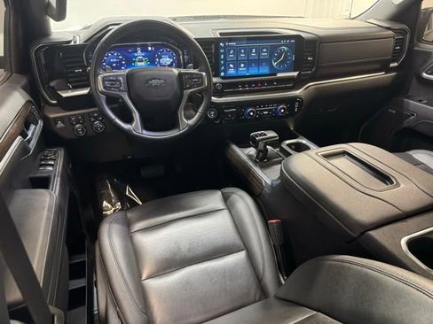 Used 2022 Chevrolet Silverado 1500 RST w/ Convenience Package II image 6