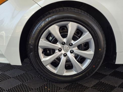 Used 2024 Toyota Corolla LE FWD image 11
