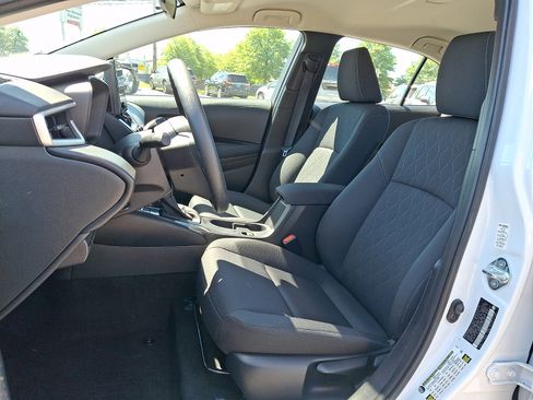 Used 2025 Toyota Corolla LE FWD image 15