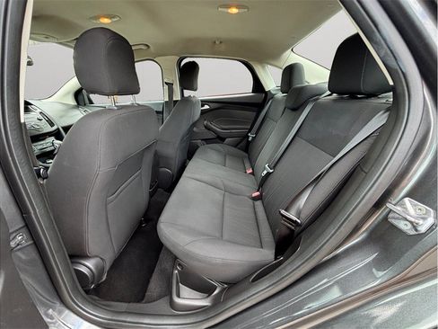 Used 2017 Ford Focus SE FWD image 27