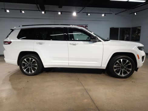 Used 2021 Jeep Grand Cherokee L Overland w/ Luxury Tech Group IV image 8