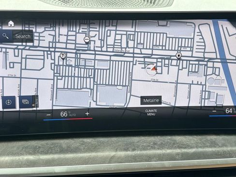 Used 2023 BMW X7 xDrive40i w/ Premium Package image 27