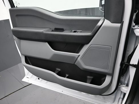 New 2026 Ford F250 XL w/ F-250 >10K GVWR Package AWD/4WD image 7