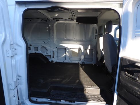 Used 2015 Ford Transit 250 130 Low Roof image 9