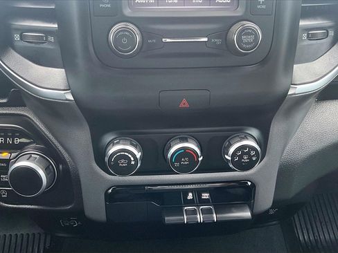 Used 2024 RAM 1500 Big Horn image 31