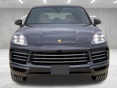 Used 2022 Porsche Cayenne AWD/4WD image 3
