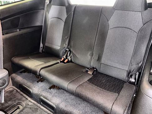 Used 2017 Chevrolet Traverse LT image 23