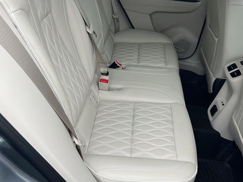 Used 2022 Buick Envision Avenir w/ Technology Package II FWD image 27