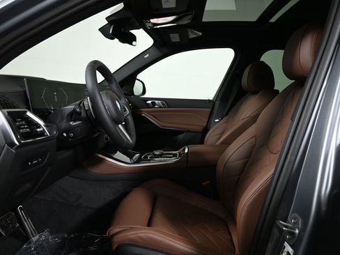 New 2026 BMW X5 xDrive40i w/ M Sport Package image 3