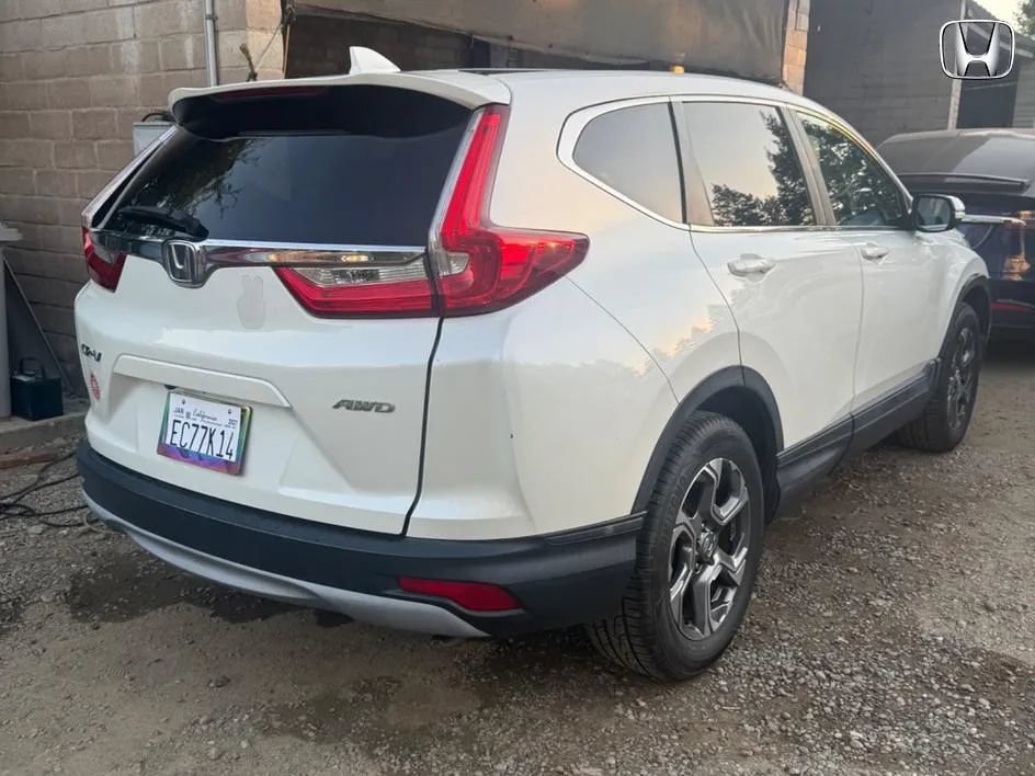 Used 2017 Honda CR-V EX image 3