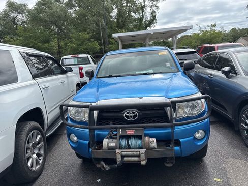 Used 2011 Toyota Tacoma 4x4 Double Cab w/ TRD Off-Road Pkg image 2