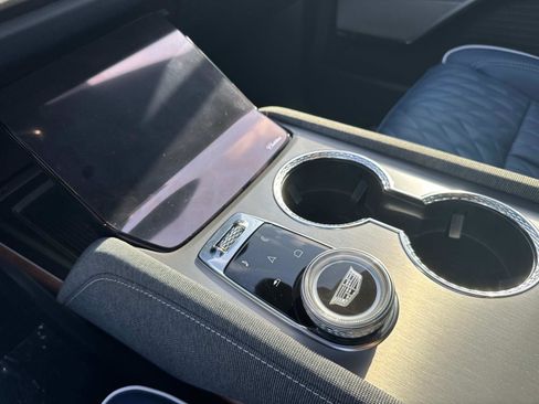 New 2026 Cadillac Vistiq Premium Luxury image 18