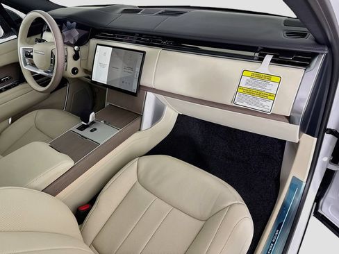 New 2026 Land Rover Range Rover SE AWD/4WD image 19