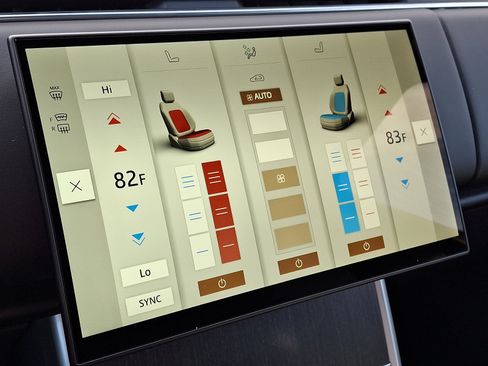 New 2025 Land Rover Range Rover SE image 16