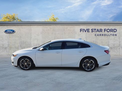 Used 2020 Chevrolet Malibu LT w/ Leather Package FWD image 5